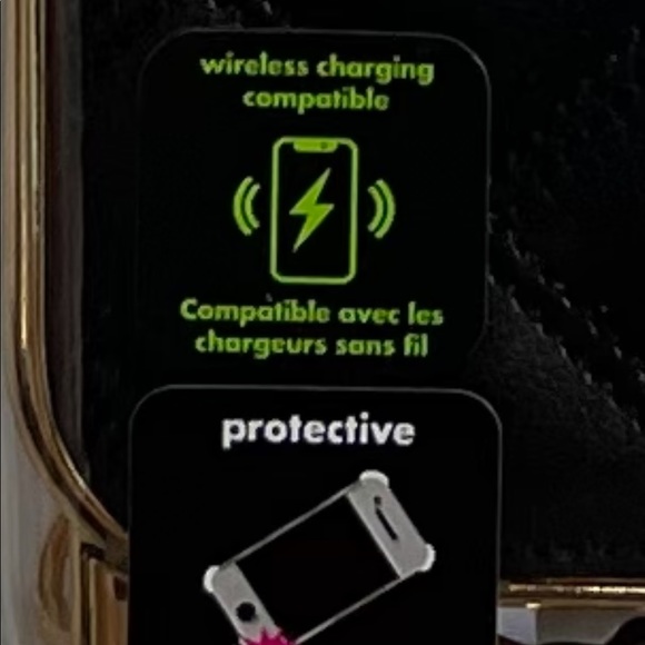 PRO IPHONE MAX 12 CASE BlACK QUILTED & GOLD CHAIN - Picture 3 of 7